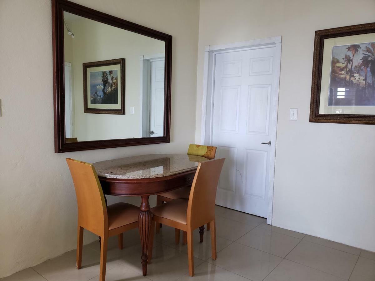Villa Indigo Sunny 1Br Apartment In Private Gated Estate 夏洛特阿马利亚 外观 照片